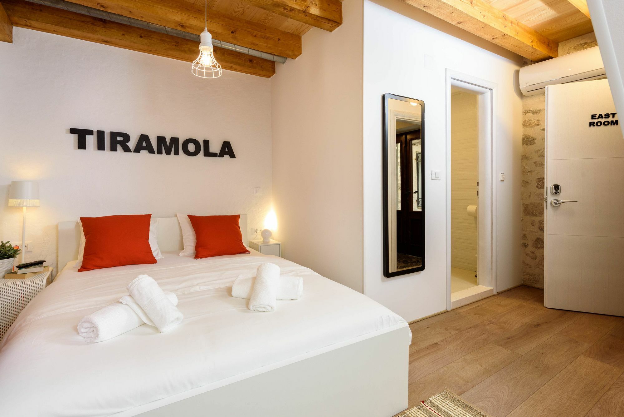 Apartments & Rooms Tiramola - Old Town Trogir Kültér fotó